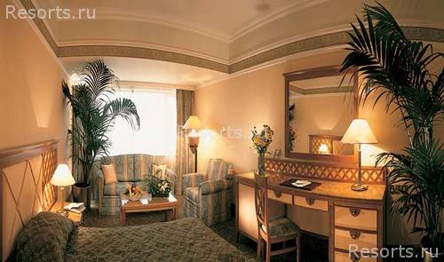 Amathus Beach Hotel 17